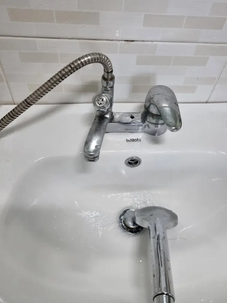 세면대 샤워겸용 수전교체 가이드 - 올바른 선택과 설치 방법